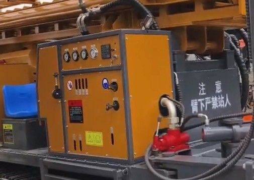 Heavy Machine For Drilling Water Well With Mud Pump / Air Compressor
