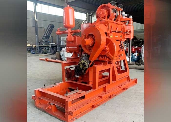 Orange Dieselmotor-Wasser-Bohrloch, das Rig With 15kn Max Lifting Capacity bohrt