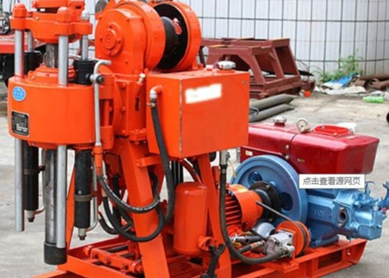 180 m tragbare hydraulische Crawler-Bohrmaschine für Wasserbohrungen oder Explorationsprobenerhebungen
