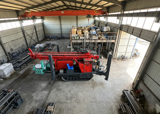 Kompakte Crawler-Bohrmaschine mit Bohrstäben/Bohrgerät für Wüstenbauten