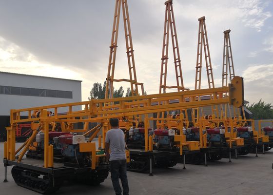 Raupe brachte 100m kleine Wasser-Brunnenbohrungs-Anlage an