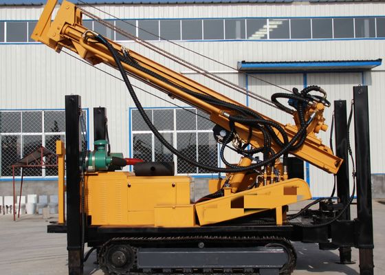 Kundengebundene Stahlraupe brachte pneumatische Bohrung Rig For Borehole St. 300 an